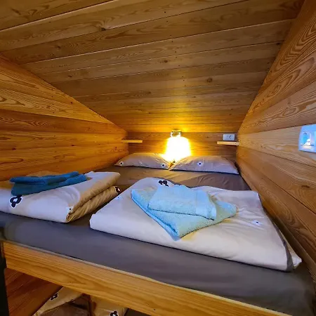 Lu Glamp مكان تخييم *